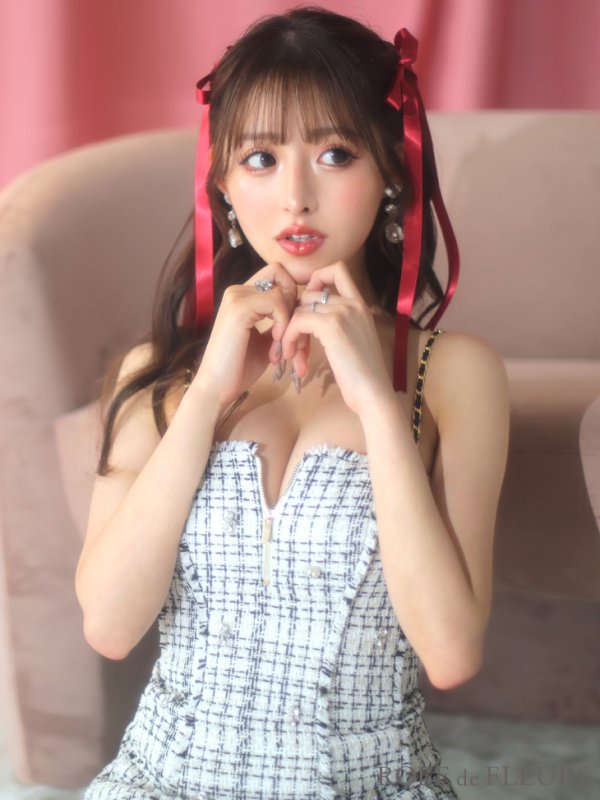 ホワイトxブラック モデル:カルア 身長:156cm 着用サイズ:Sサイズ