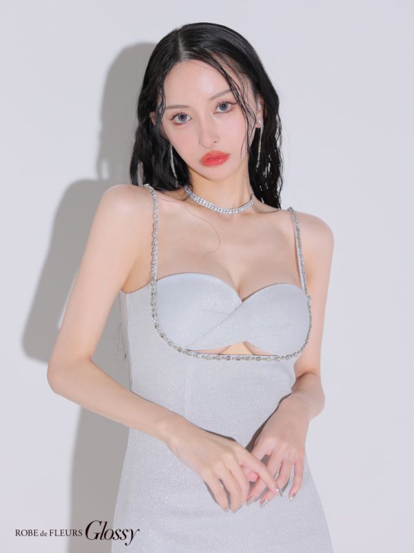 ホワイト モデル:まおちゃる 身長:160cm 着用サイズ:Sサイズ