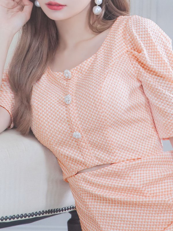 画像5: XS-Lサイズあり【IRMA/イルマ】ギンガムチェック/ チェック柄ニット/ ストレッチ/ パールボタン/ カットアウト/ 半袖/ 袖あり/ パフスリーブ/ タイト/ ミニドレス/ キャバドレス【HC02】