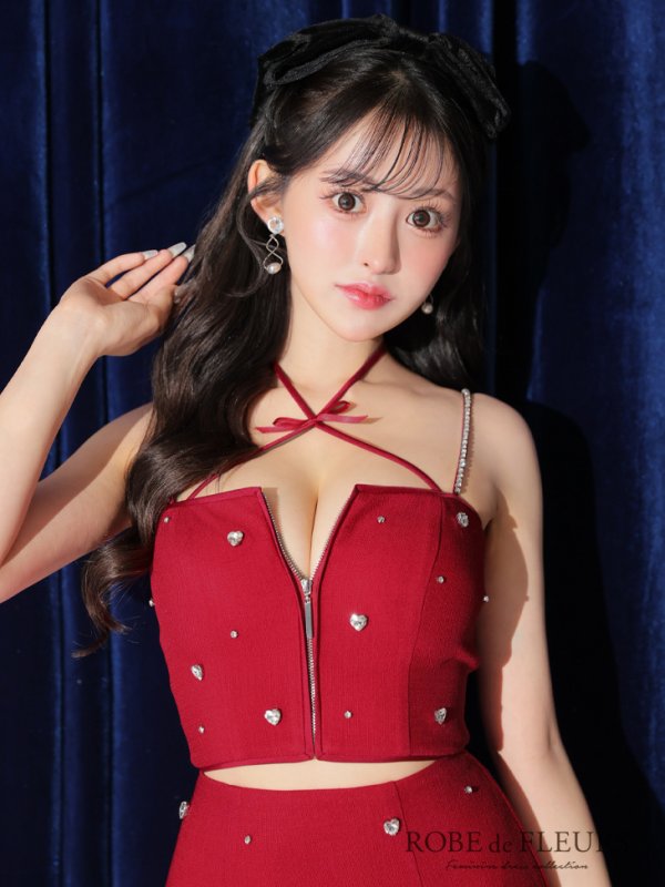 レッド モデル:カルア 身長:156cm 着用サイズ:Sサイズ