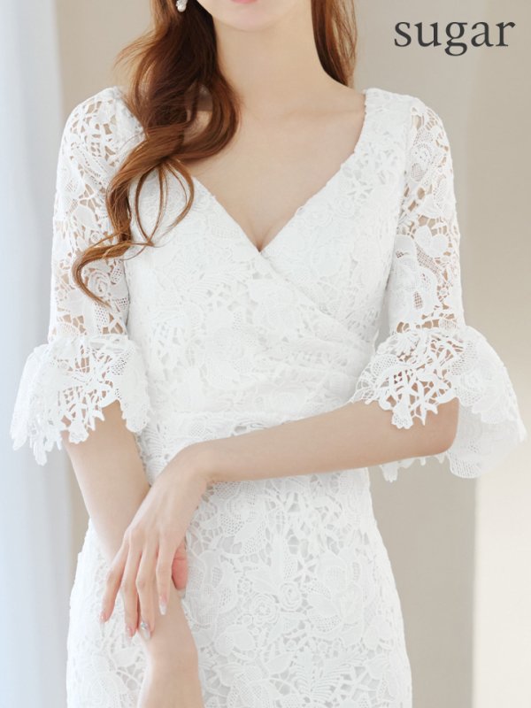 ホワイト モデル:あすか 身長:170cm 着用サイズ:Sサイズ