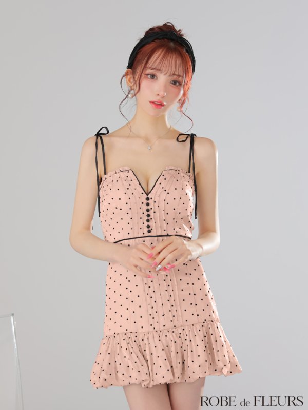 ピンク モデル：らいか　身長：163cm　着用サイズ：Sサイズ