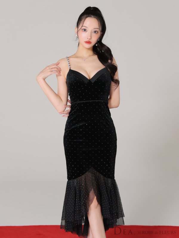 ブラック モデル:まおちゃる 身長:158cm 着用サイズ:Sサイズ