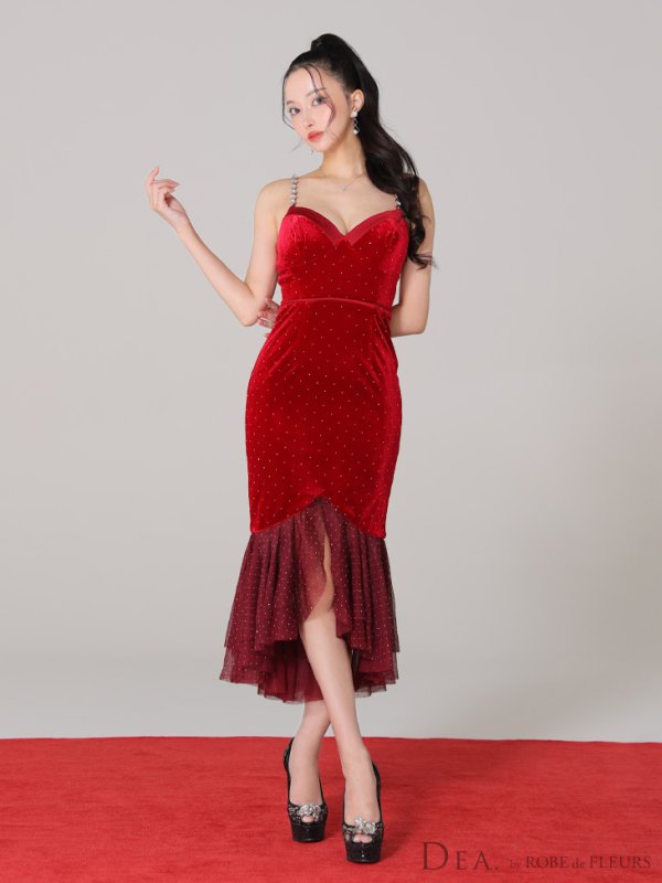 レッド モデル:まおちゃる 身長:158cm 着用サイズ:Sサイズ