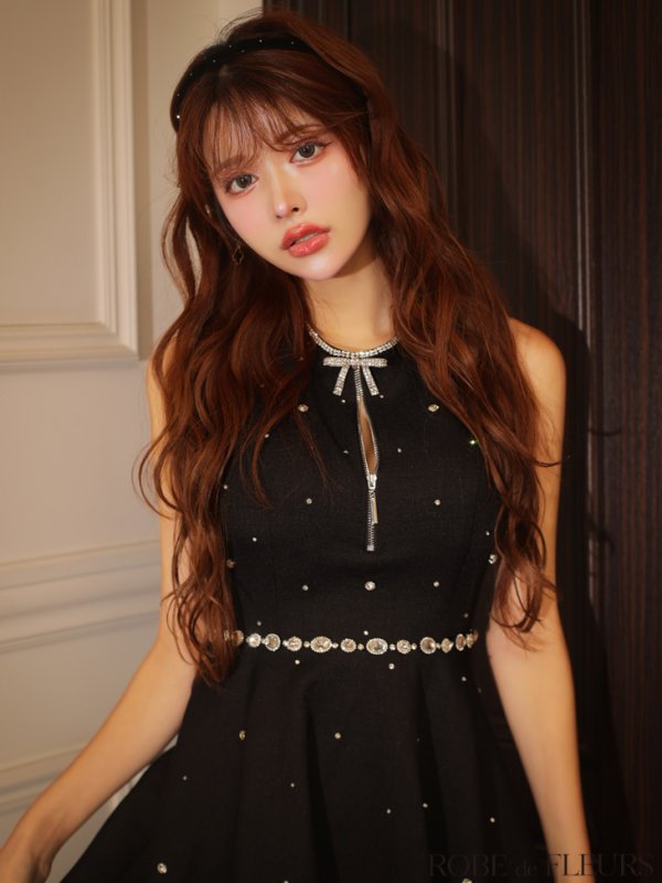 ブラック モデル:まりん 身長:164cm 着用サイズ:Sサイズ