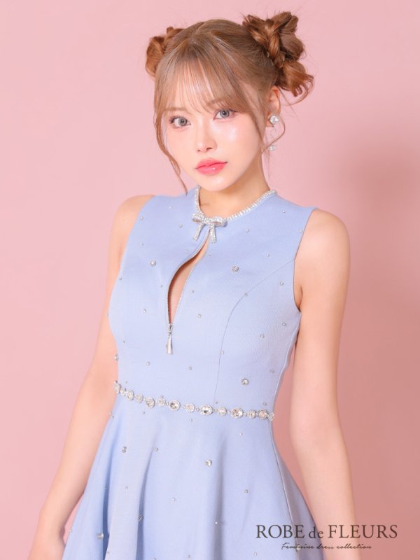 ブルー モデル:如月れい 身長:156cm 着用サイズ:Sサイズ