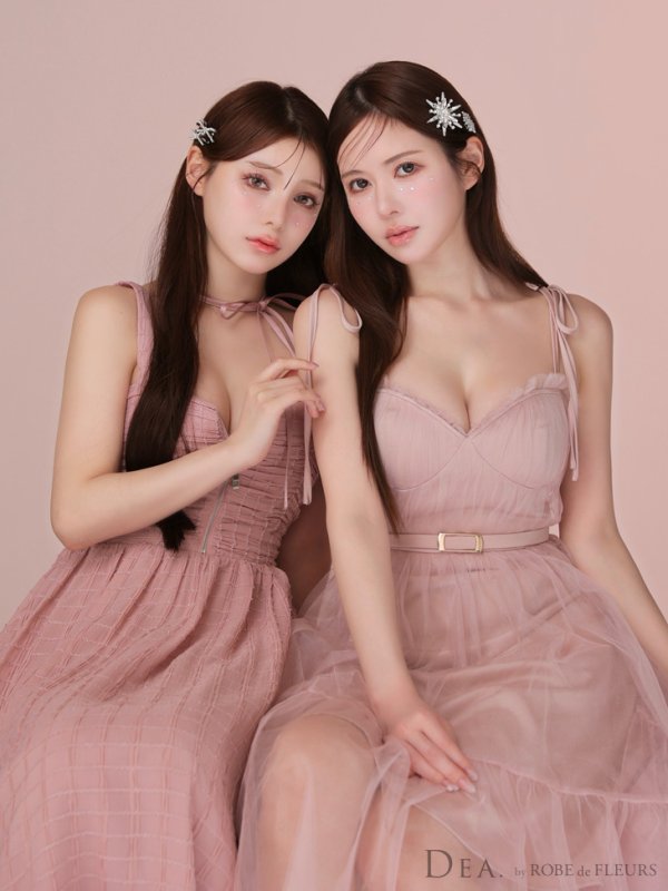 ピンク モデル:ももか 身長:156cm 着用サイズ:Sサイズ  モデル:ゆめ 身長:160cm 着用サイズ:Sサイズ