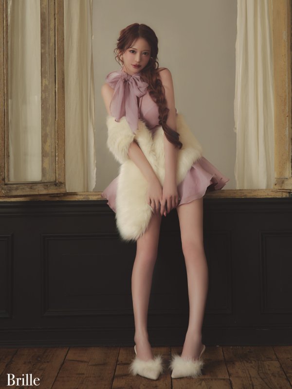 ピンク モデル：れみ　身長：163cm　着用サイズ：Sサイズ