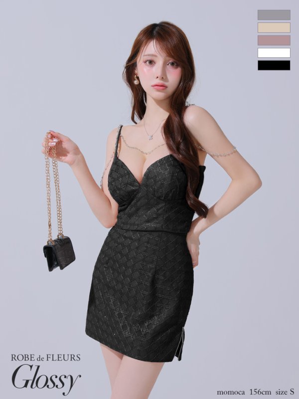 ブラック モデル：ももか　身長：156cm　着用サイズ：Sサイズ