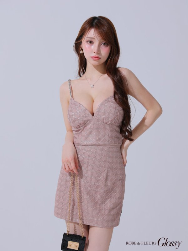 ピンク モデル:ももか 身長:156cm 着用サイズ:Sサイズ