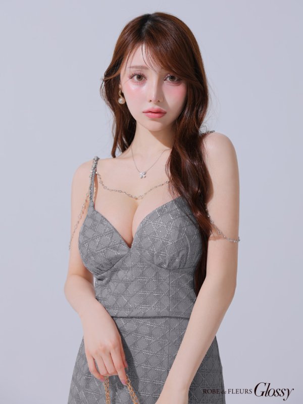 グレー モデル:ももか 身長:156cm 着用サイズ:Sサイズ