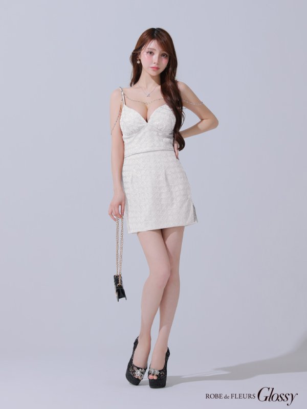 ホワイト モデル:ももか 身長:156cm 着用サイズ:Sサイズ