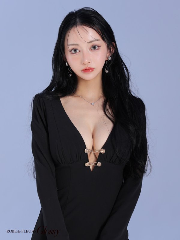 ブラック モデル：まおちゃる　身長：158cm　着用サイズ：Sサイズ