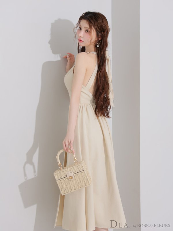 ベージュ モデル：ももか　身長：156cm　着用サイズ：Sサイズ