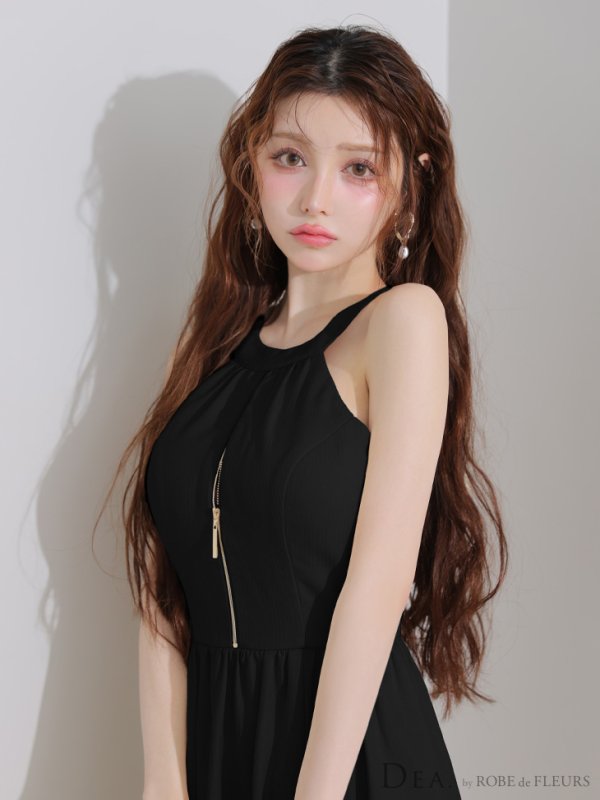 ブラック モデル：ももか　身長：156cm　着用サイズ：Sサイズ