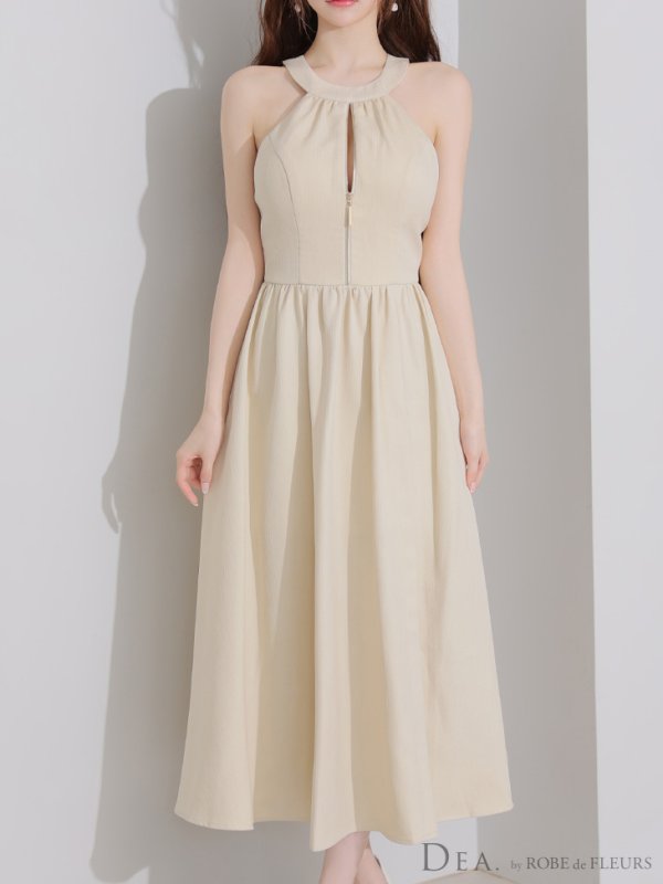 ベージュ モデル：ももか　身長：156cm　着用サイズ：Sサイズ