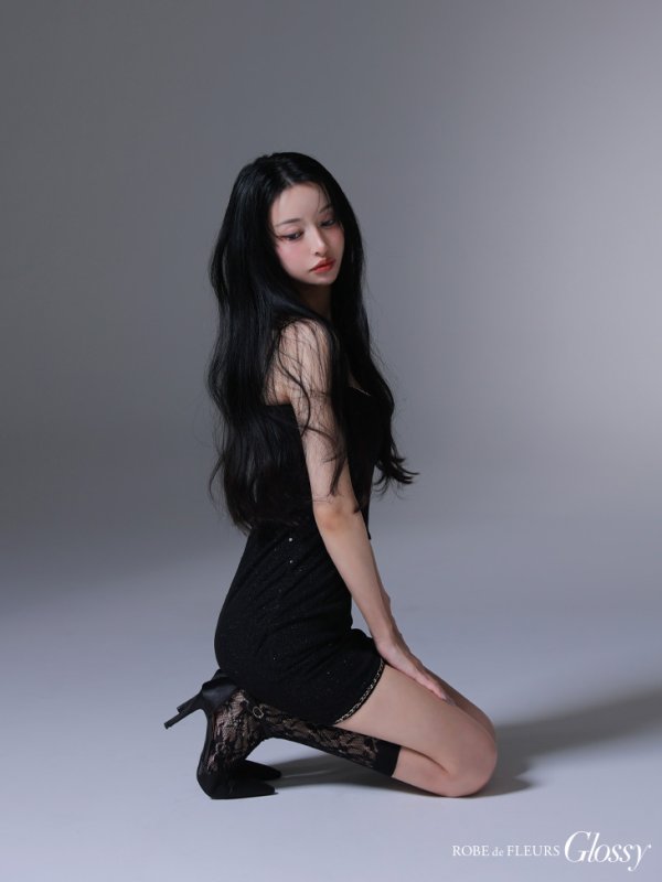 ブラック モデル：まおちゃる　身長：158cm　着用サイズ：Sサイズ