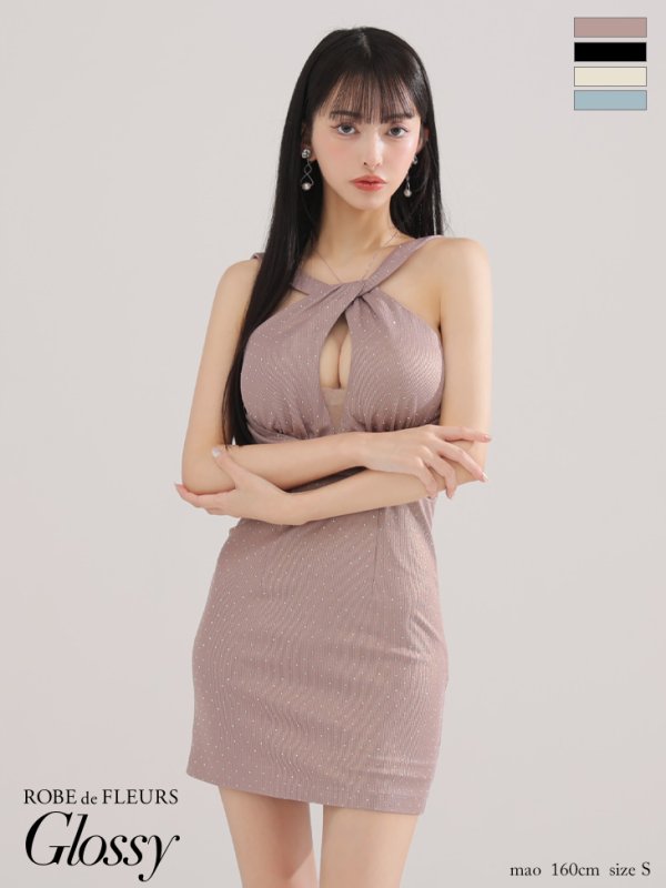 ピンク モデル：まおちゃる　身長：158cm　着用サイズ：Sサイズ
