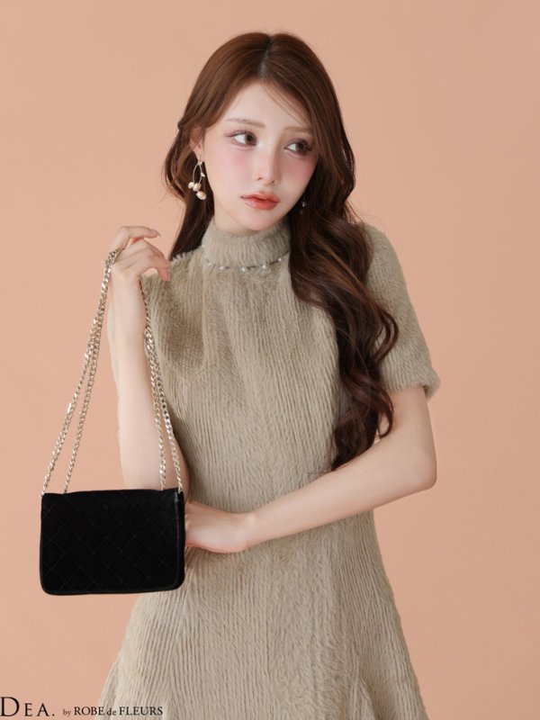 ベージュ モデル：ももか　身長：156cm　着用サイズ：Sサイズ