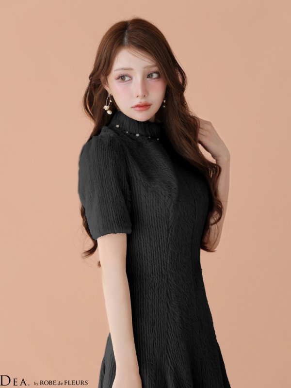 ブラック モデル：ももか　身長：156cm　着用サイズ：Sサイズ