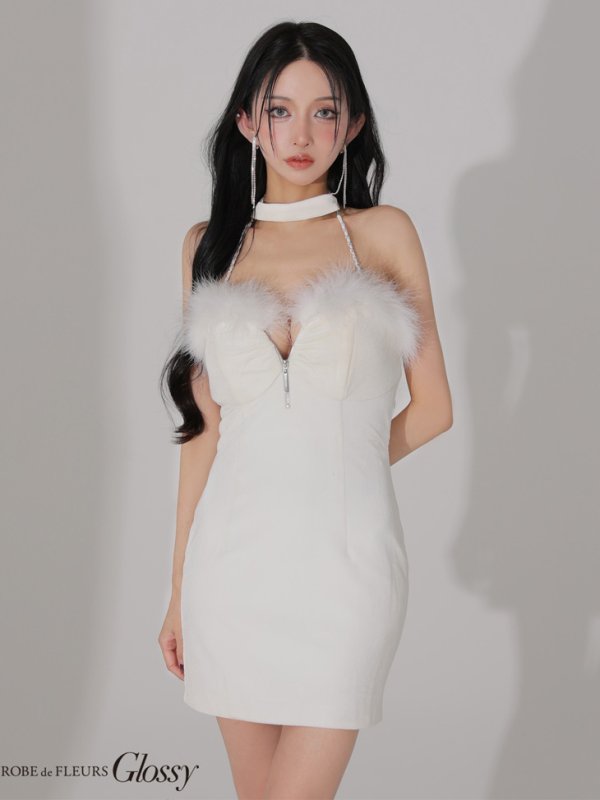 ホワイト　モデル：まおちゃる　身長：158cm　着用サイズ：Sサイズ