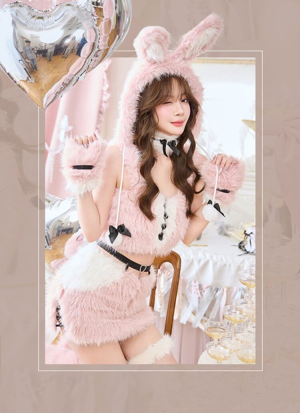 ピンク　モデル身長：161cm　着用サイズ：Fサイズ