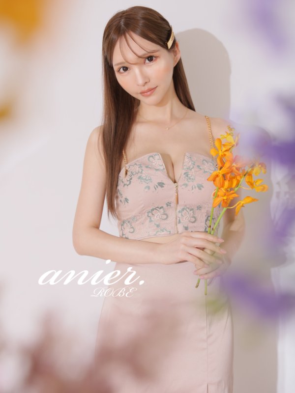 【Anier ROBE./アニエルローブ】【ROBE de FLEURS/ローブドフルール】フラワーレース/ チェーン/ キャミソール/ ビジュー/ ミディアム丈/ セットアップ/ 2ピース/ ミディアムドレス/ キャバドレス　ヌードピンク