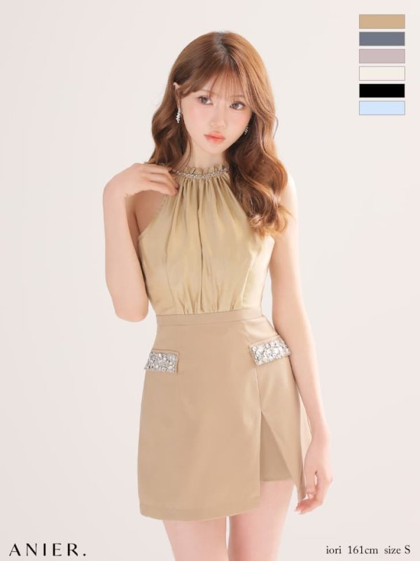 ベージュ　モデル：いおり　身長：161cm　着用サイズ：Sサイズ