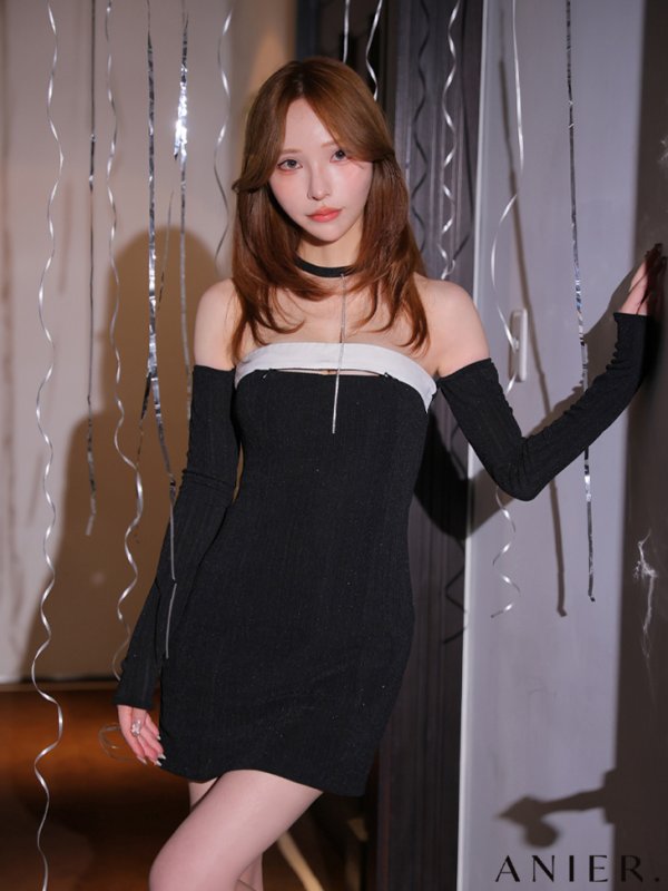 ブラック モデル:れいな先生 身長:163cm 着用サイズ:Sサイズ