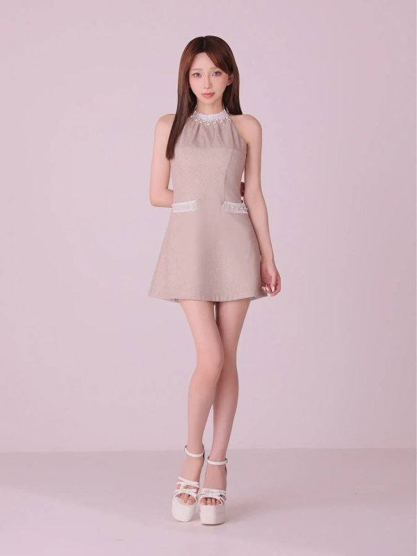 ベージュ　モデル：まみ　身長：161cm　着用サイズ：Sサイズ