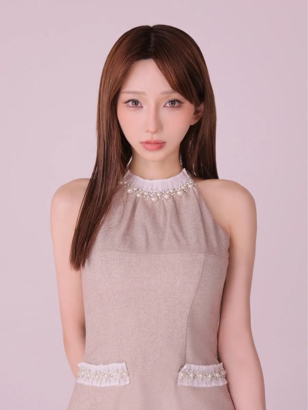 ベージュ　モデル：まみ　身長：161cm　着用サイズ：Sサイズ