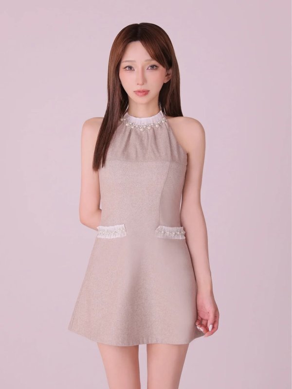 ベージュ　モデル：まみ　身長：161cm　着用サイズ：Sサイズ