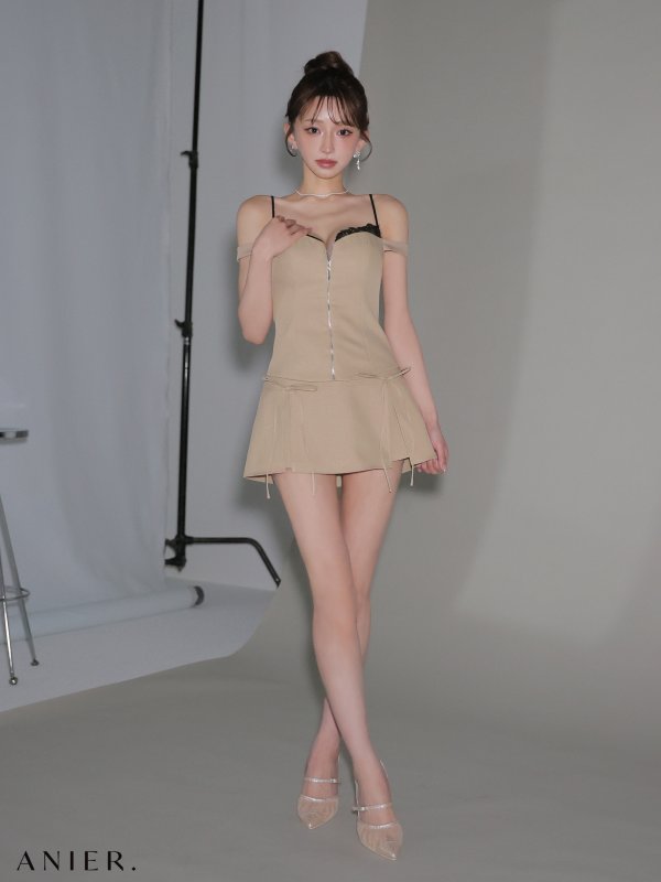 ベージュ　モデル：はな　身長：159cm　着用サイズ：Sサイズ