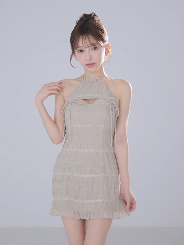ベージュ　モデル：はな　身長：159cm　着用サイズ：Sサイズ