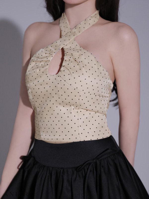 アイボリーxブラック モデル：ももか　身長：156cm　着用サイズ：Sサイズ