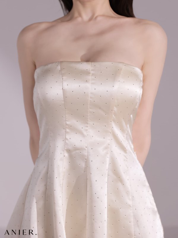 アイボリー　モデル：はな　身長：159cm　着用サイズ：Sサイズ