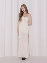【予約商品/9月下旬発送予定】XSサイズあり【Glossy/グロッシー】サテン/ ドレープ/ ビジュー/ ライン/ ワンピース/ ミディアムドレス/ キャバドレス[OF08]