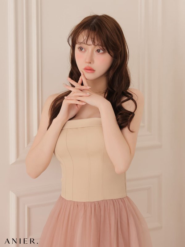 ベージュxピンク　モデル：羽澄まり　身長：158cm　着用サイズ：Sサイズ