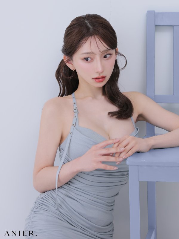 ブルーグレー　モデル：はな　身長：159cm　着用サイズ：Sサイズ