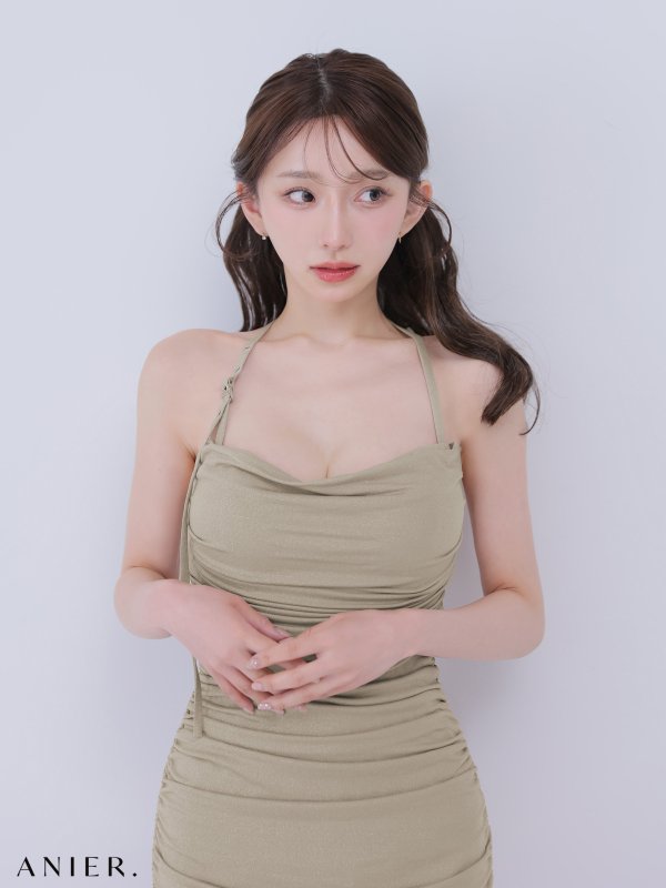 ベージュ　モデル：はな　身長：159cm　着用サイズ：Sサイズ