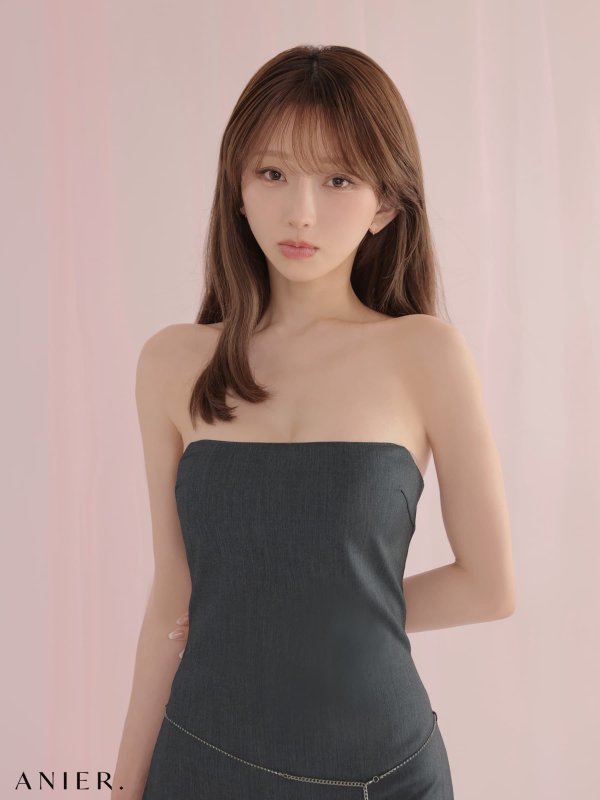 チャコール モデル：はな　身長：159cm　着用サイズ：Sサイズ