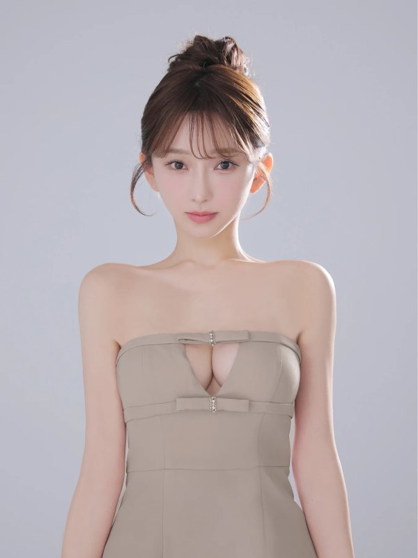 ベージュ　モデル：はな　身長：159cm　着用サイズ：Sサイズ