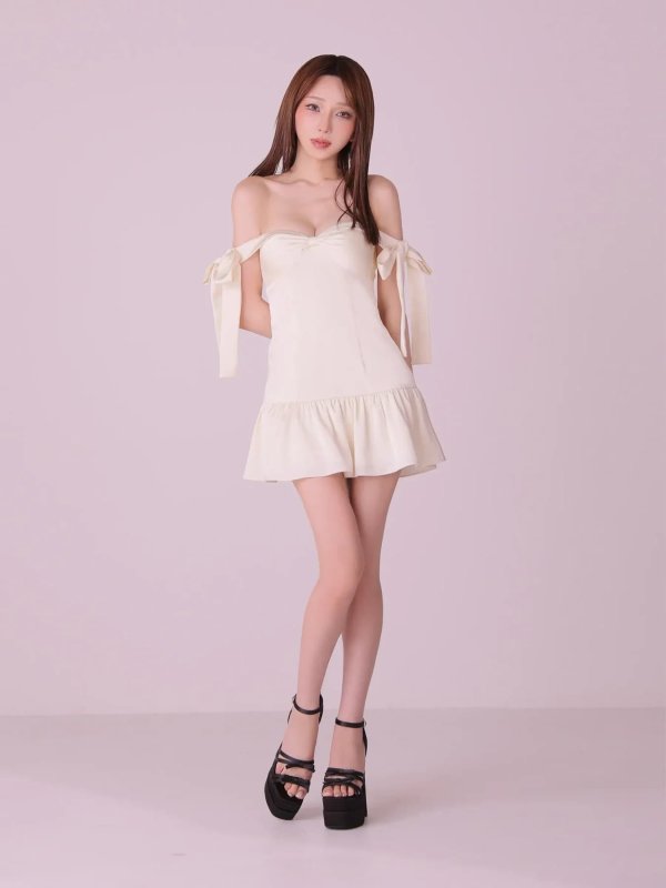 アイボリー モデル：はな　身長：159cm　着用サイズ：Sサイズ