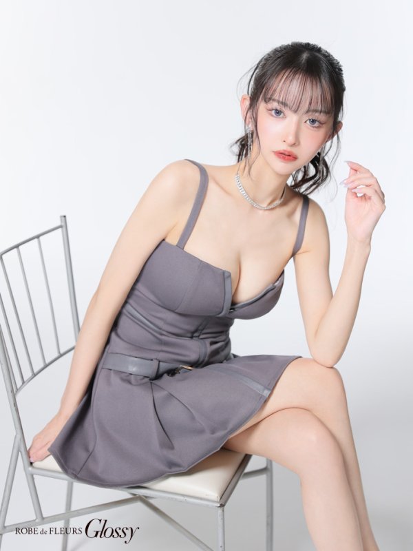 グレー モデル：まおちゃる　身長：160cm　着用サイズ：Sサイズ