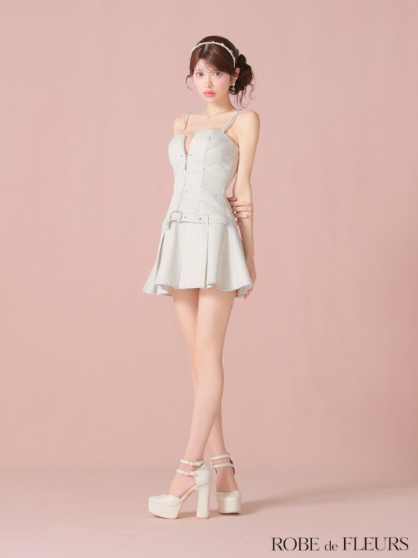 ホワイト モデル：まりん　身長：164cm　着用サイズ：Sサイズ