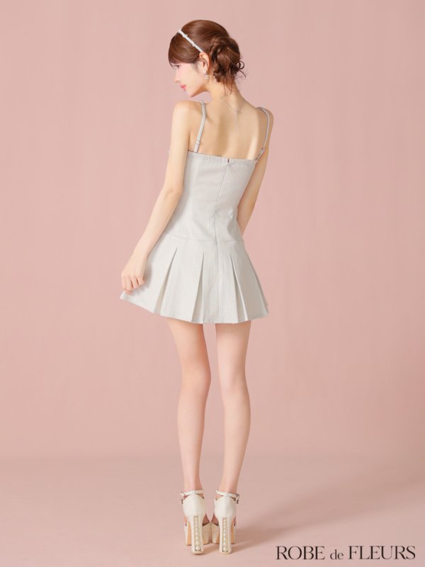 ホワイト モデル：まりん　身長：164cm　着用サイズ：Sサイズ