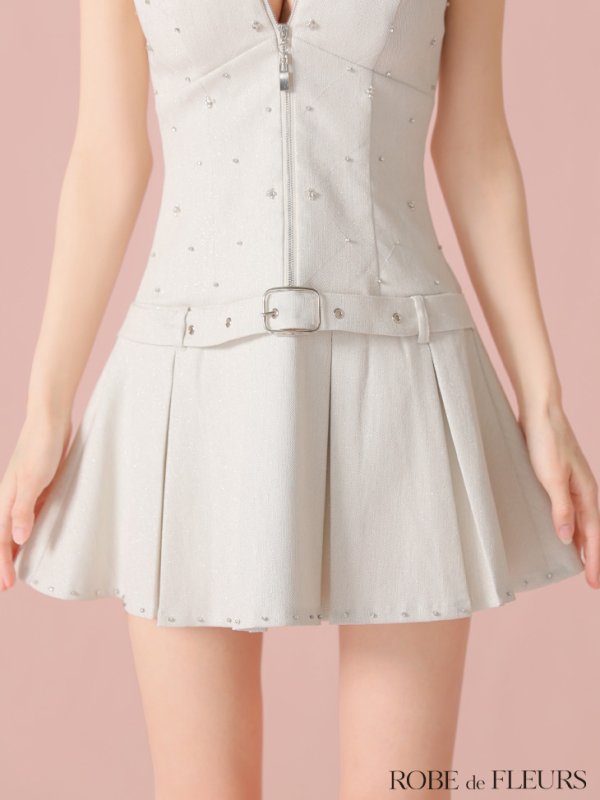 ホワイト モデル：まりん　身長：164cm　着用サイズ：Sサイズ