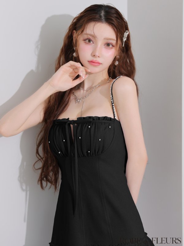 ブラック モデル：ももか　身長：156cm　着用サイズ：Sサイズ