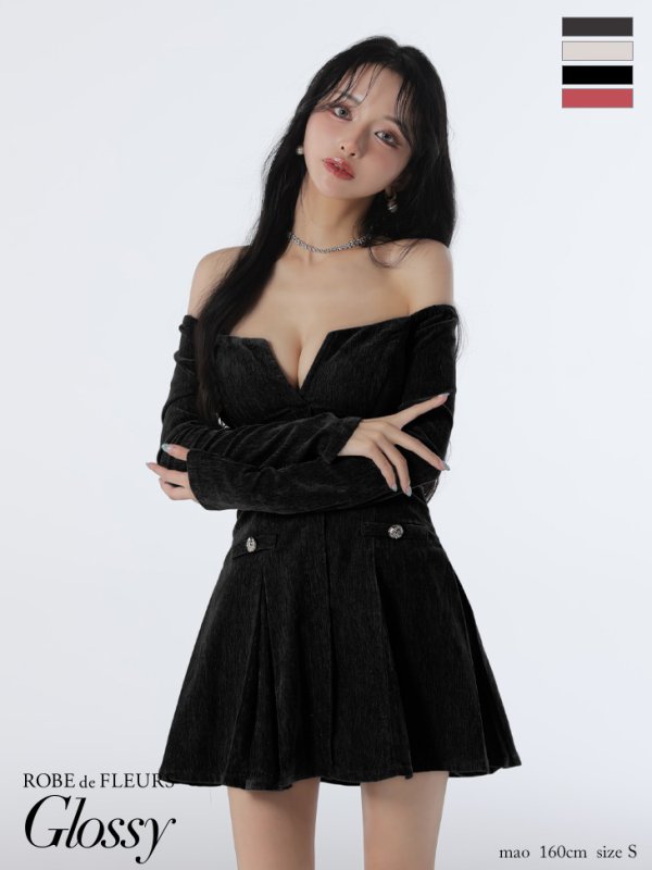 ブラック モデル：まおちゃる　身長：158cm　着用サイズ：Sサイズ
