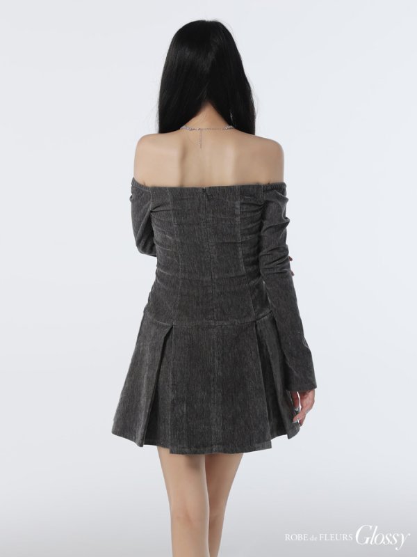 グレー モデル：まおちゃる　身長：158cm　着用サイズ：Sサイズ